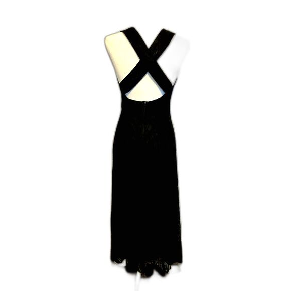 VINTAGE Black Lace Fitted Fit and Flare Evening Gown, Brand Unkown, Size Unknown - Picture 3 of 9